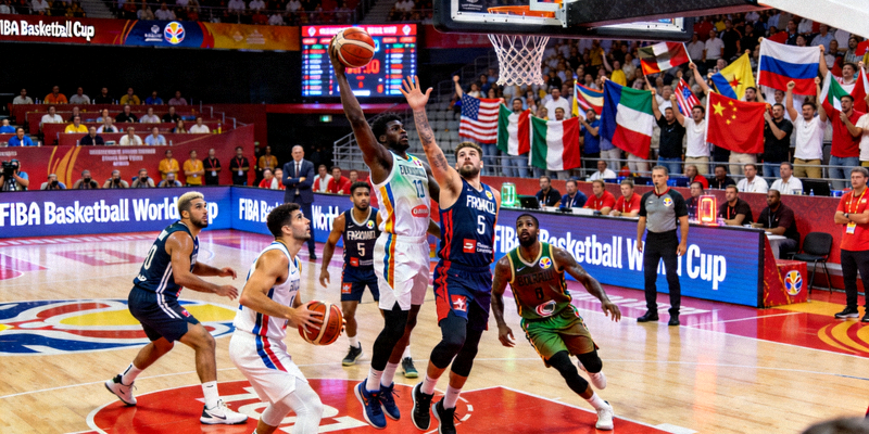 国际篮球联合会篮球世界杯直播画面 - 多国球员同场竞技